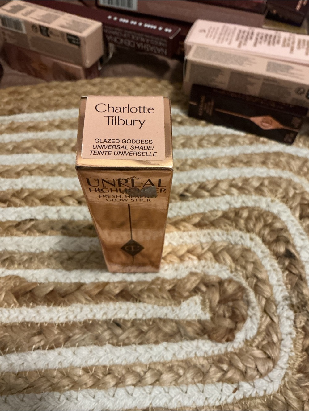 Charlotte Tilbury Gold Tone Glazed Goddess Highlighter Stick
